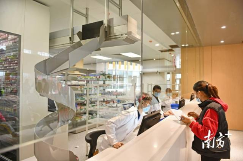 佛山推动“登峰计划”建设单位提升现代医院管理水平。 戴嘉信 摄 佛山推动“登峰计划”建设单位提升现代医院管理水平。 戴嘉信 摄